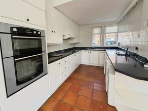 Photo 21- click for photo gallery